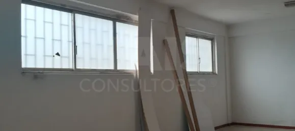 464m² Warehouse in Vila Franca de Xira, Portugal No. 95946 16