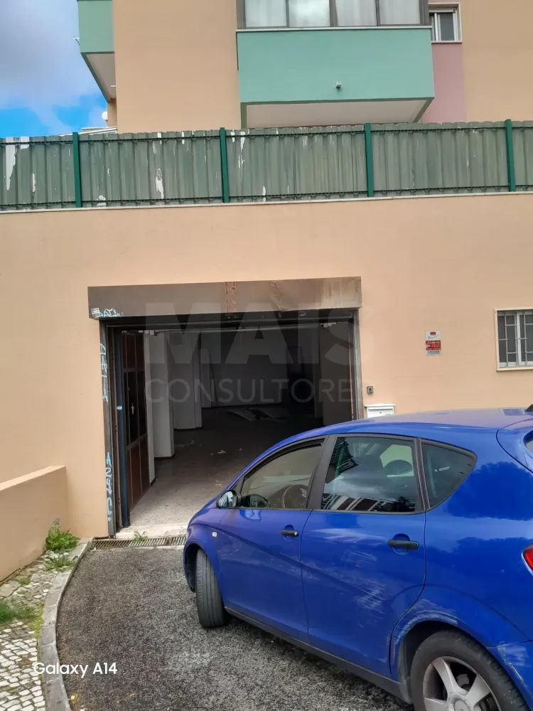 464m² Warehouse in Vila Franca de Xira, Portugal No. 95946