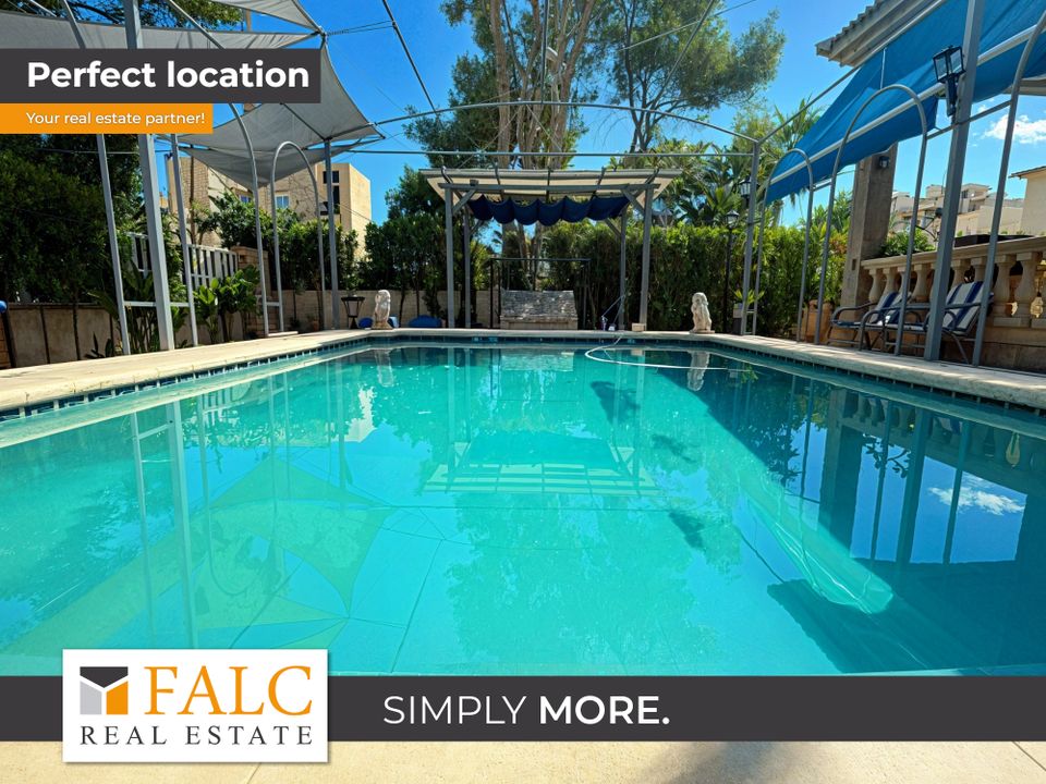 4 bedrooms Villa in Palma de Majorca, Spain No. 199542