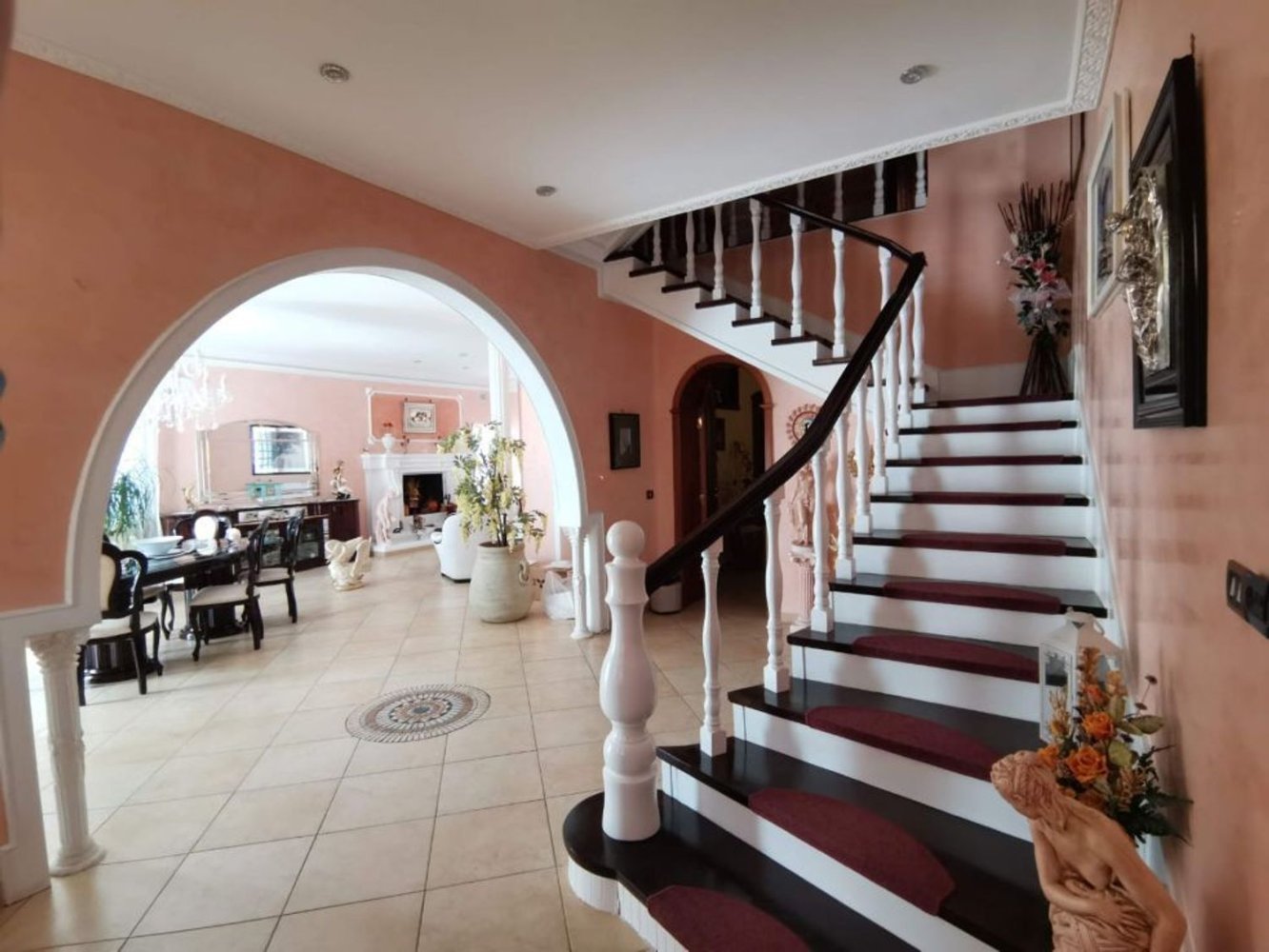 8 rooms Villa in Statte, Italy No. 98085