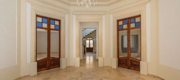 425m² Office in Sliema, Malta No. 11950 17