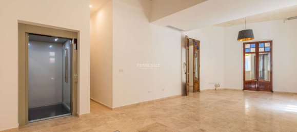 425m² Office in Sliema, Malta No. 11950 2