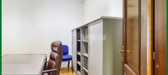 3 Schlafzimmer Wohnung in Varese, Italy, Nr. 135726 12