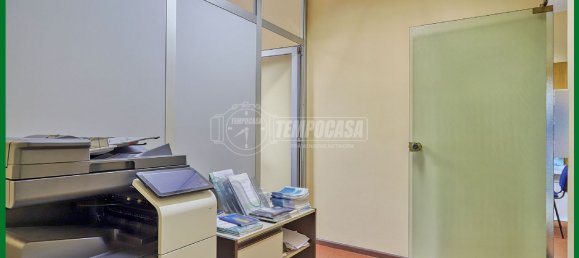 3 Schlafzimmer Wohnung in Varese, Italy, Nr. 135726 16