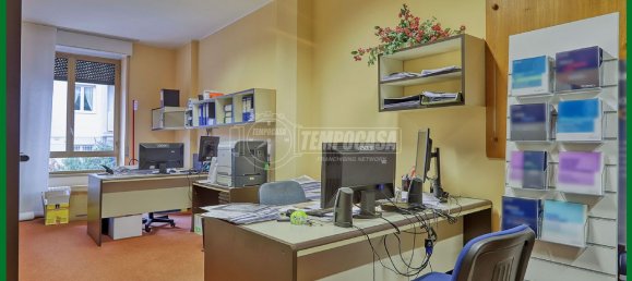 3 Schlafzimmer Wohnung in Varese, Italy, Nr. 135726 18