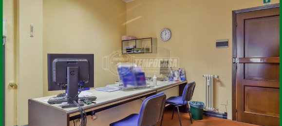 3 Schlafzimmer Wohnung in Varese, Italy, Nr. 135726 20