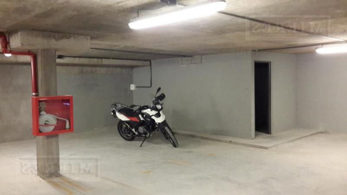 Entrepôt à Tigre, Argentina No. 25578