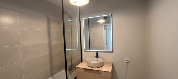 Apartamento de 2 dormitorios en Lyon, France No. 343459 3