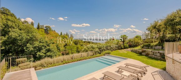 3 Schlafzimmer Villa in Gavirate, Italy, Nr. 297190 3