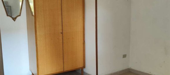 3 Schlafzimmer Wohnung in Santa Maria Capua Vetere, Italy, Nr. 335951 11