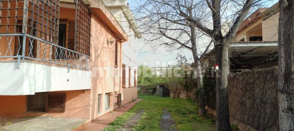 3 bedrooms House in Tortolì, Italy No. 305380 6