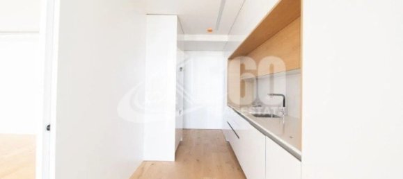 3 bedrooms Apartment in Espinho, Portugal No. 154360 6