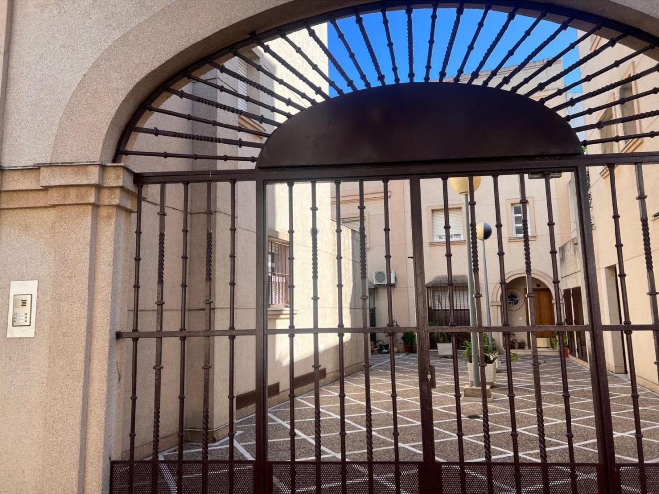 Таунхаус с 6 спальнями в Херес, Испания № 174405