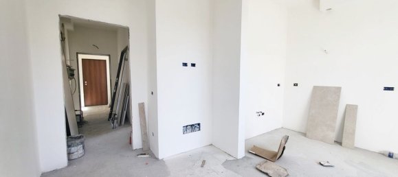 3 bedrooms Apartment in Florence, Italy No. 363895 3