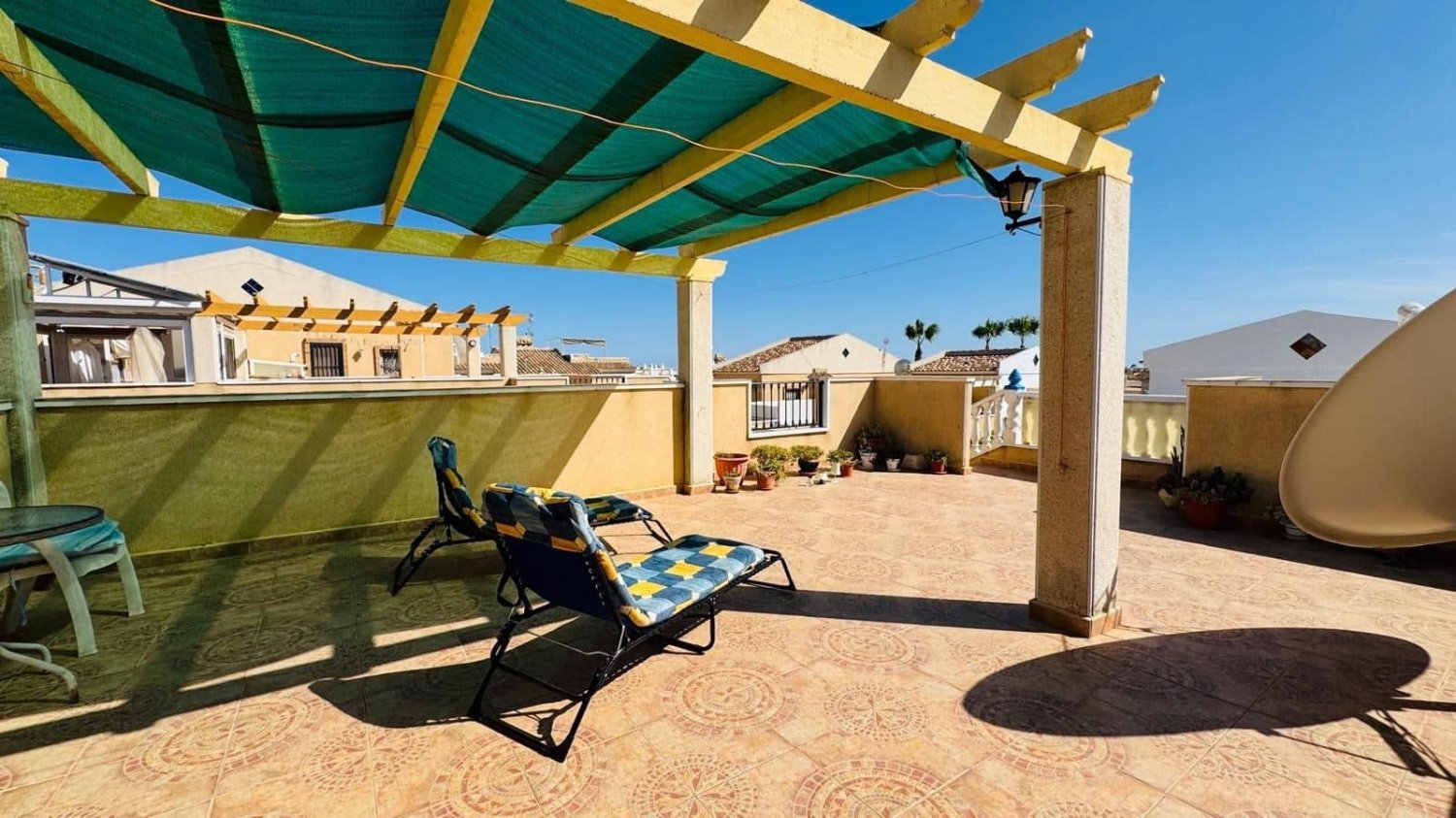 2 bedrooms Bungalow in Alicante, Spain No. 221431