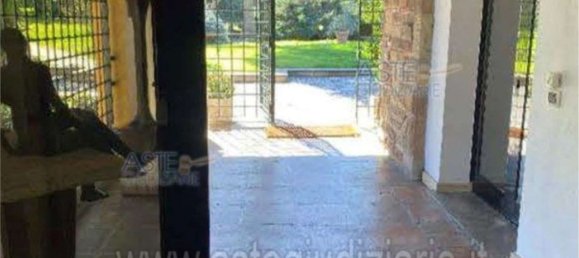 9 rooms House in Rome, Italy No. 191413 20