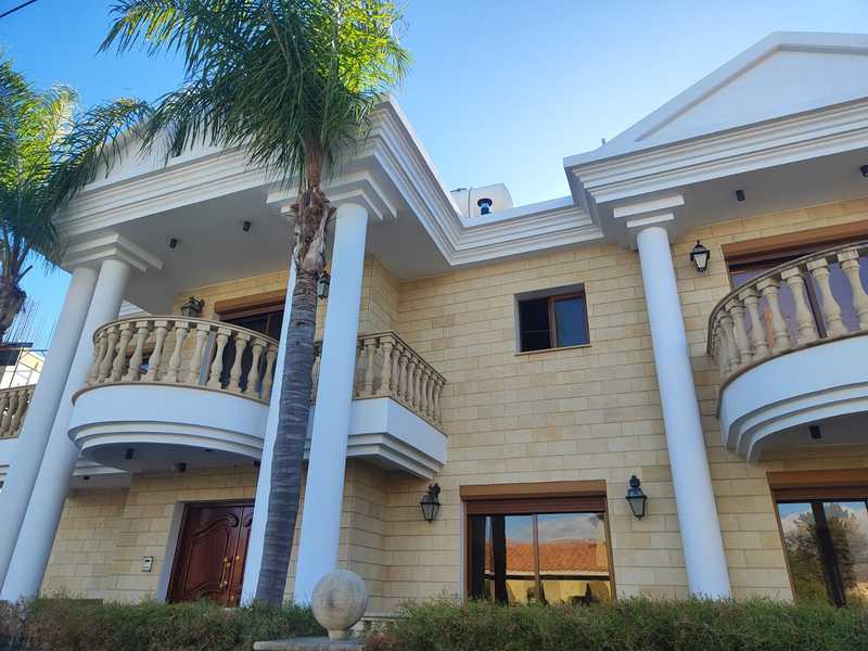 6 bedrooms Villa in Germasogeia, Cyprus No. 7147