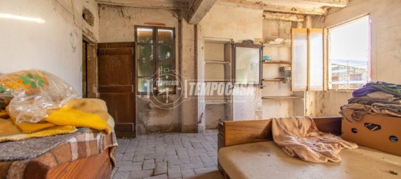 4-salle Appartement à Reggio Emilia, Italy No. 92001 16