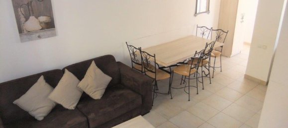 3 bedrooms Villa in L'Isle-sur-la-Sorgue, France No. 1902 4