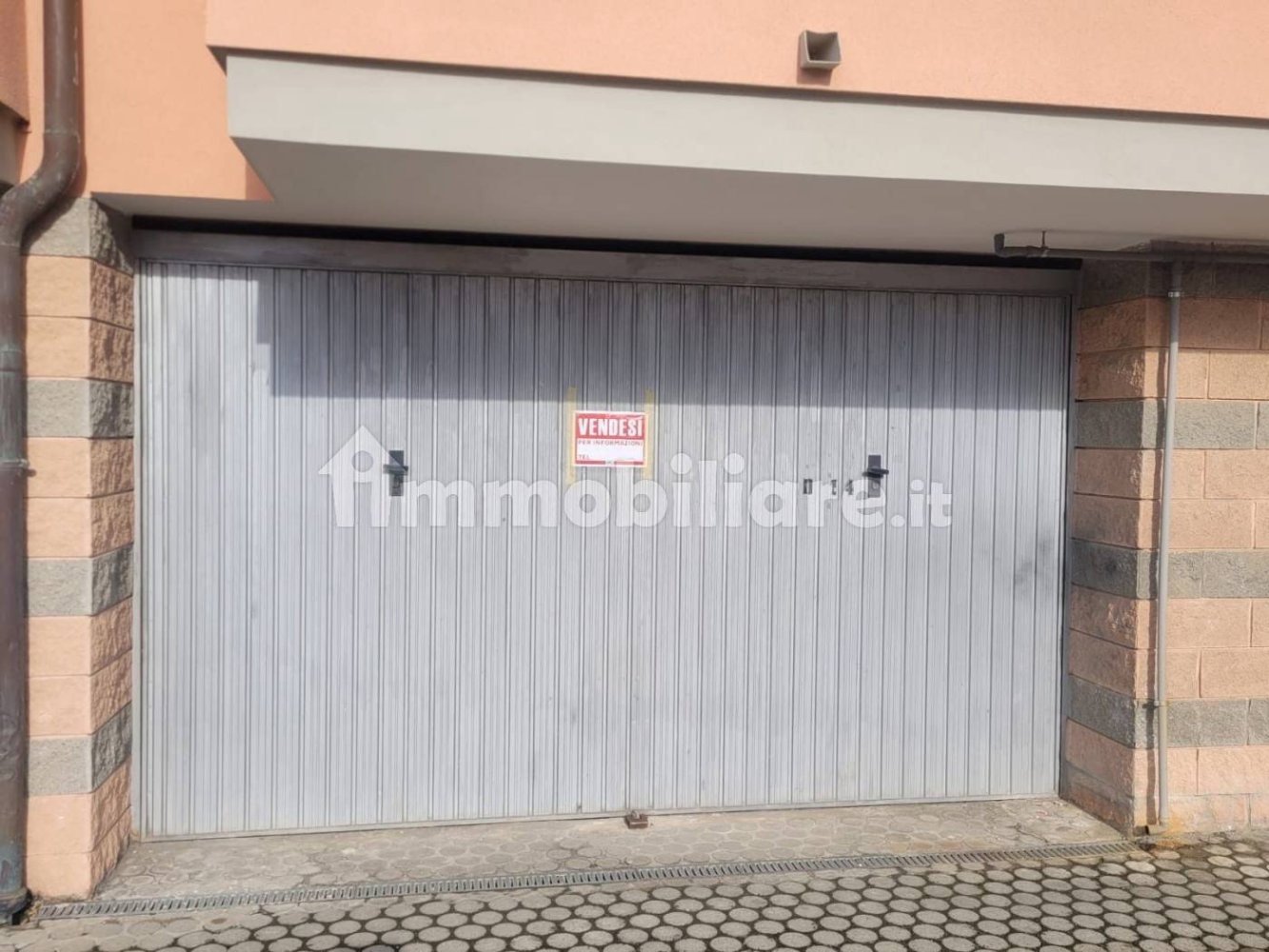 Garage à Genoa, Italy 36m² No. 373996