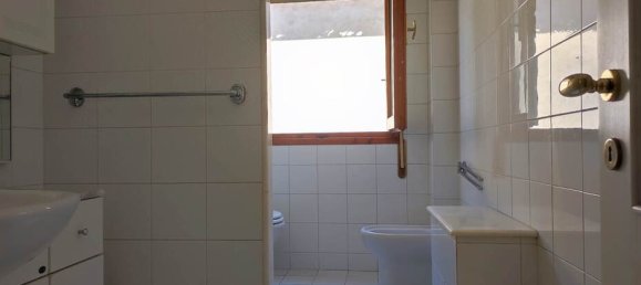 2 Schlafzimmer Wohnung in Agliana, Italy, Nr. 49636 3
