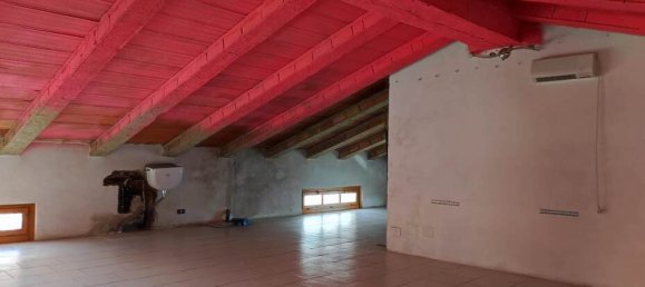 2 Schlafzimmer Wohnung in Agliana, Italy, Nr. 49636 18