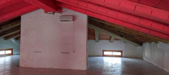 2 Schlafzimmer Wohnung in Agliana, Italy, Nr. 49636 4