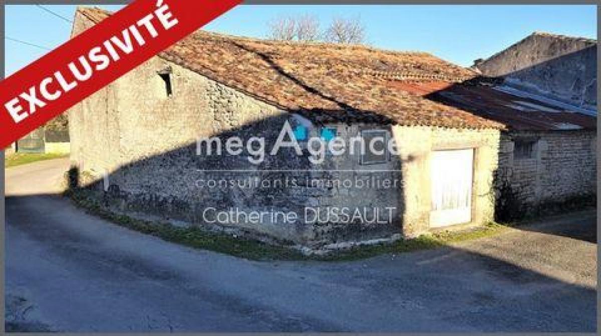 Studio in Aulnay, France No. 19534