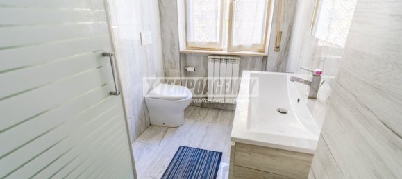 3 rooms Apartment in Monte San Giusto, Italy No. 275060 3