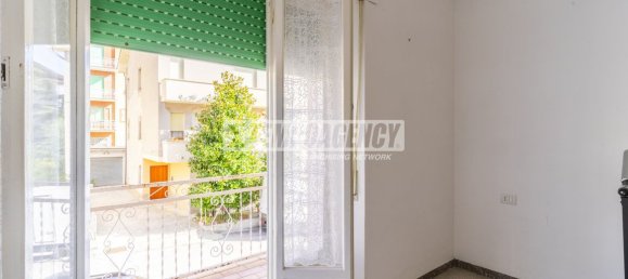 3 rooms Apartment in Monte San Giusto, Italy No. 275060 18