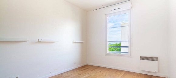 3 bedrooms Apartment in Bezons, France No. 166479 8