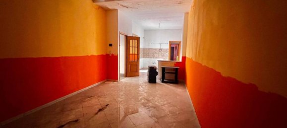 Casa de 8 divisões em Riposto, Italy N.º 71985 9