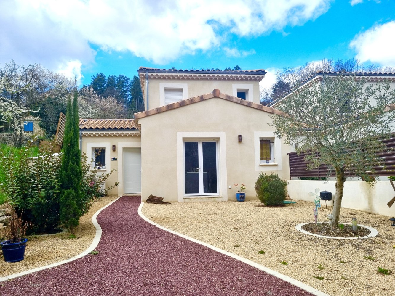 3 bedrooms House in Nyons, France No. 272962