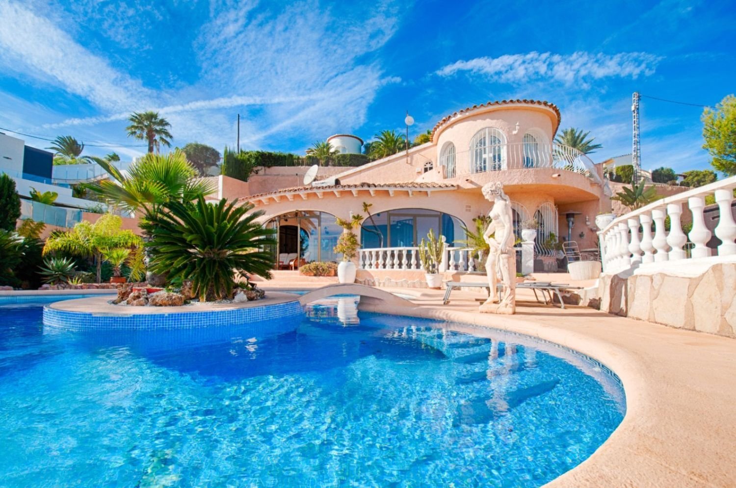 3 bedrooms Villa in Moraira, Spain No. 151066