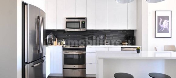 2 bedrooms Apartment in Florence, Italy No. 375626 3