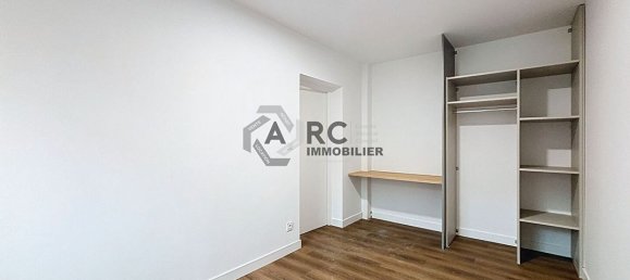 2 chambres Appartement à Orléans, France No. 53399 4