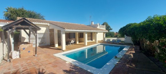 4 bedrooms House in Manilva, Spain No. 142768 3