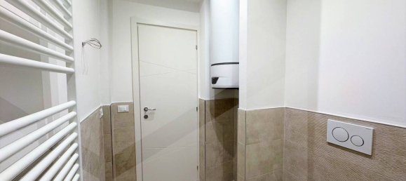 3-Zimmer Wohnung in Bologna, Italy, Nr. 20678 8