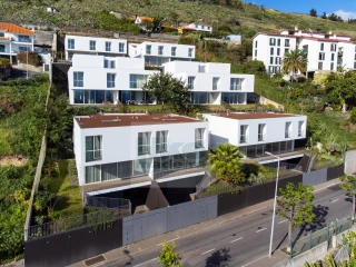 Casa de 3 dormitorios en Funchal, Portugal No. 18981
