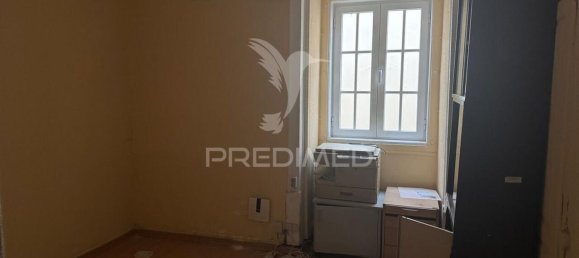 Здание с 6 спальнями в Фару, Португалия № 113160 10