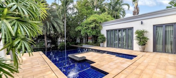 6 bedrooms Cafe / restaurant in Pattaya, Thailand No. 10718 18