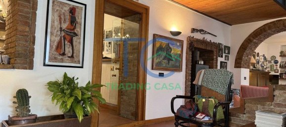 2 bedrooms Villa in Podenzano, Italy No. 296225 4