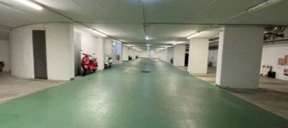  Garage in Alsergrund, Austria No. 30390 3