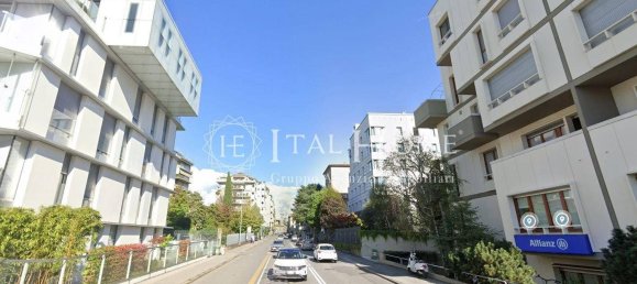 3غرفة شقة في Bergamo, Italy رقم 316103 4