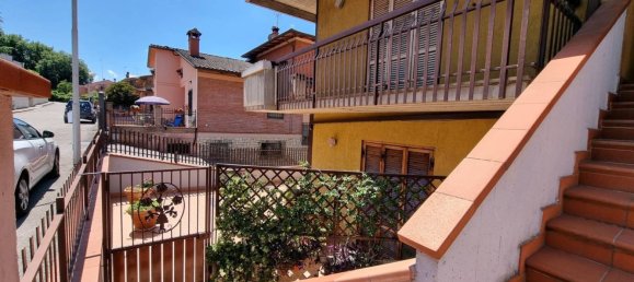3 rooms Apartment in Deruta, Italy No. 271274 4