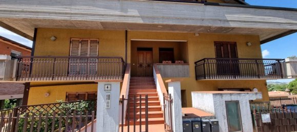 3 rooms Apartment in Deruta, Italy No. 271274 2