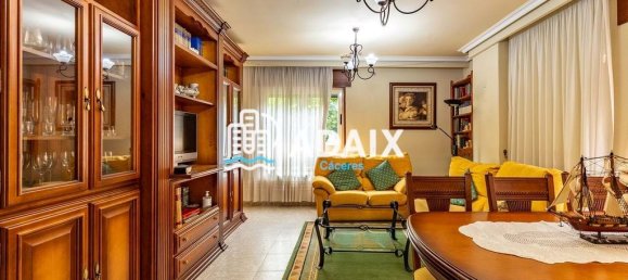 Apartamento de 3 dormitorios en Cáceres, Spain No. 160487 18