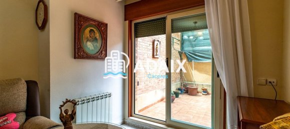 Apartamento de 3 dormitorios en Cáceres, Spain No. 160487 31