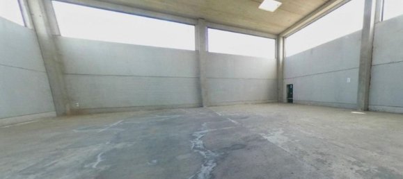 2000m² Warehouse in Cavour, Italy No. 371467 11