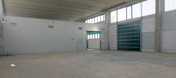 2000m² Warehouse in Cavour, Italy No. 371467 12